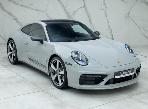 Porsche 911 Carrera T (992) 8