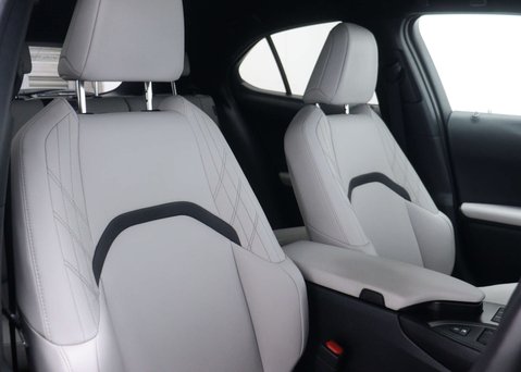 Lexus Ux 2.0 UX 250H F Sport Design 4x2 CVT 5dr 44