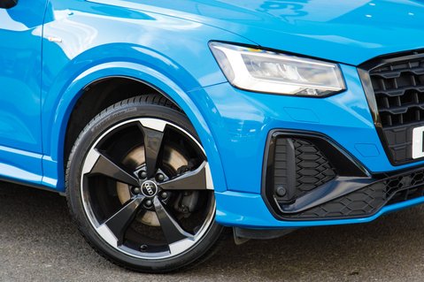 Audi Q2 TFSI S LINE BLACK EDITION 11