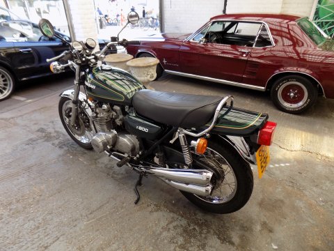 Kawasaki Z900 A4 26