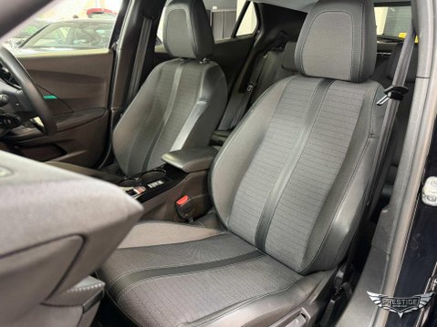 Peugeot 2008 50kWh Allure Premium Auto 5dr (7kW Charger) 18