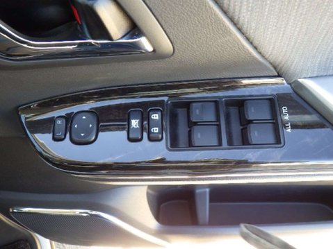 Toyota Alphard 2.4 HYBRID 18