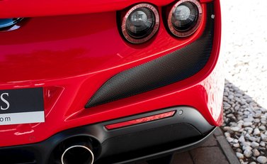 Ferrari F8 Tributo 32