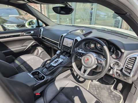 Porsche Cayenne 3.0 Cayenne D Platinum Edition V6 Tiptronic S A 4WD 5dr 25