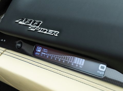 Ferrari 488 Spider 19