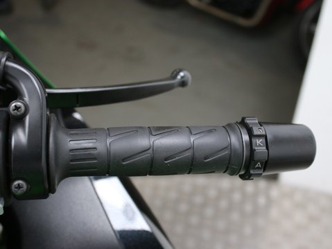 Kawasaki ZZR1400 ZX 1400 FEF ABS 13