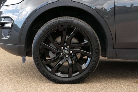 Land Rover Discovery Sport 2.0 Discovery Sport HSE Si4 Auto 4WD 5dr 9