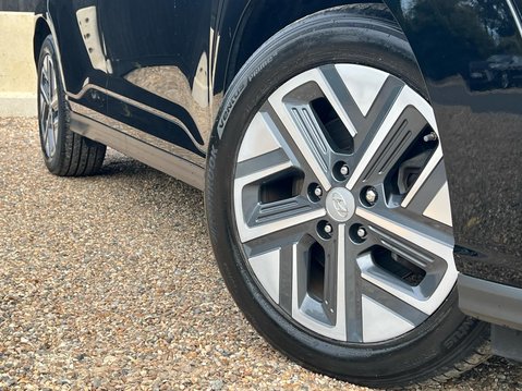 Hyundai KONA PREMIUM 17