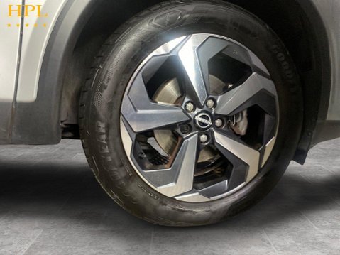 Nissan Qashqai 1.3 DIG-T MHEV N-Connecta SUV 5dr Petrol Hybrid XTRON Euro 6 (s/s) (158 ps) 20