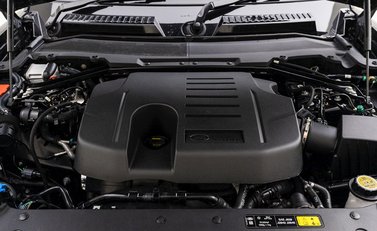 Land Rover Defender 110 P400 X 31