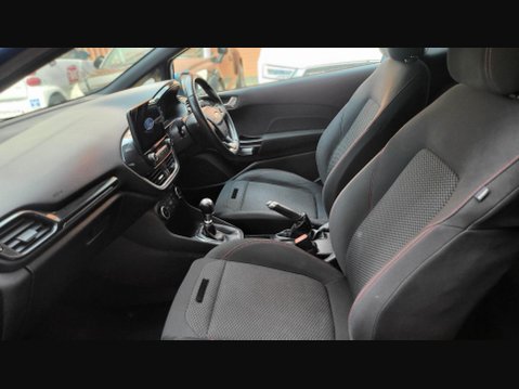 Ford Fiesta ST-LINE 27