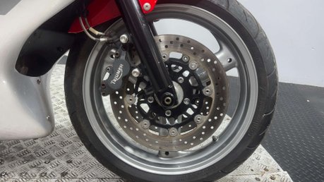 Triumph TT 2001 ONLY 9K NEW MOT 600CC INLINE 4 SPORTS BIKE 12