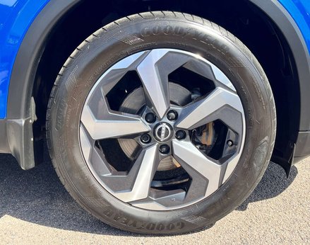 Nissan Qashqai 1.3 Qashqai N-Connecta DiG-T MHEV 5dr 15