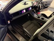 Porsche Taycan GTS 41
