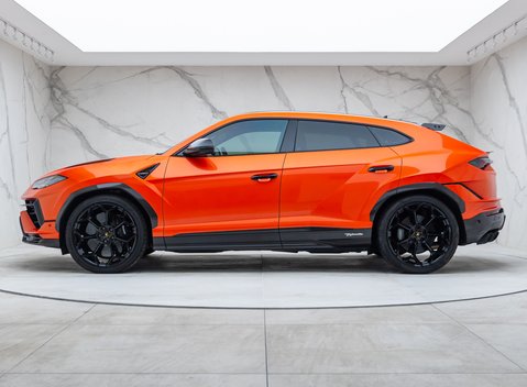 Lamborghini Urus PERFORMANTE 5