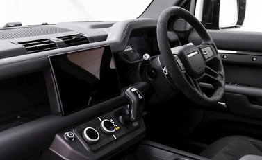 Land Rover Defender 110 V8 16