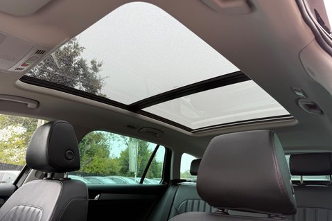 Skoda Superb SE L EXECUTIVE TDI - PANORAMIC SUNROOF  9