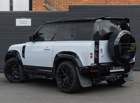 Land Rover Defender 90 V8 P525 URBAN 4