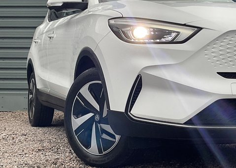 MG ZS EV 72kWh TROPHY 2