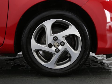 Toyota Yaris 1.5 VVT-h Icon E-CVT Euro 6 (s/s) 5dr 27
