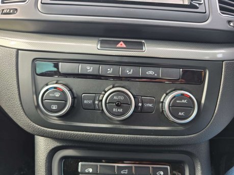 Volkswagen Sharan 1.4 TSI BlueMotion Tech SE MPV 5dr Petrol DSG Euro 5 (s/s) (150 ps) 42