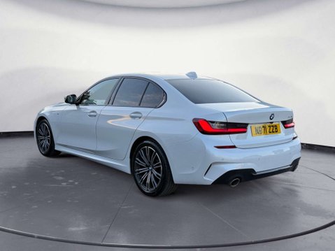 BMW 3 Series 2.0 320i M Sport Auto 4dr 3