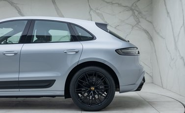 Porsche Macan GTS 33