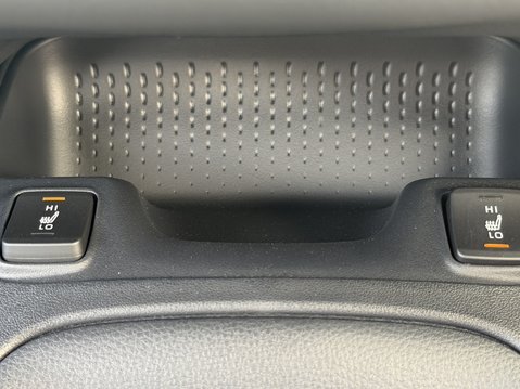 Suzuki Swace 1.8 Hybrid Motion Estata 27