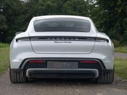 Porsche Taycan Taycan Turbo 23