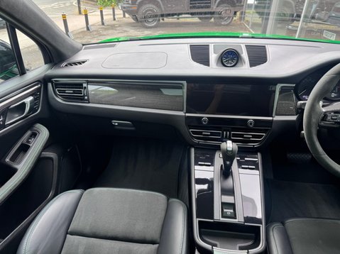 Porsche Macan GTS PDK 18