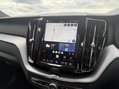 Volvo XC60 2.0 B5 MHEV R-Design SUV 5dr Petrol Hybrid Auto AWD Euro 6 (s/s) (250 ps) 44