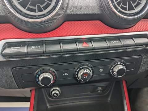 Audi Q2 TFSI SPORT 30