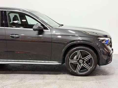 Mercedes-Benz GLC 2.0 GLC220dh MHEV AMG Line (Premium) SUV 5dr Diesel Hybrid G-Tronic+ 4MATIC 17