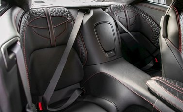 Aston Martin DBS Superleggera 14