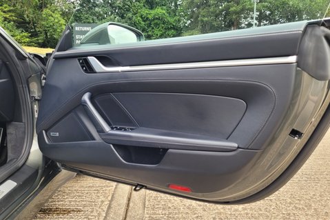 Porsche 911 CARRERA 4S PDK 28