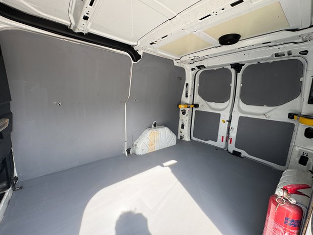 Ford Transit Custom SWB L1H1 Low Roof Leader 300 Sensors EURO 6 11