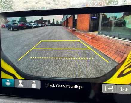 Honda HR-V 1.5 HR-V Elegance i-MMD CVT 5dr 33