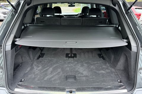 Audi Q7 TDI QUATTRO S LINE MHEV - ONE LADY OWNER  62