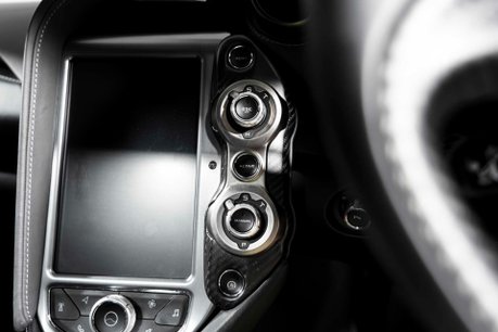 McLaren 720S V8 SSG. FULL MSH. CARBON PACK 1. CARBON INTERIOR. CERAMICS. LIFT. B & O. 48