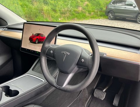 Tesla Model Y ModeL Y Long Range AWD 4WD 5dr 18