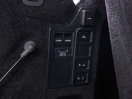 Land Rover Discovery 3.0 Discovery R-Dynamic SE D MHEV Auto 4WD 5dr 9