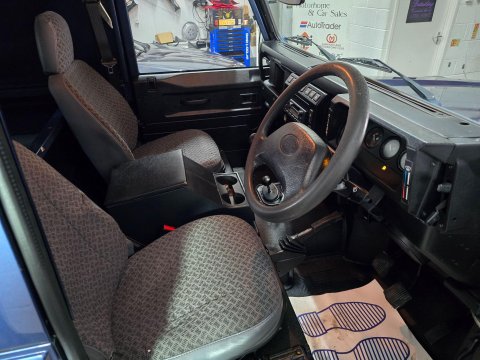 Land Rover Defender 2.5 TD5 County Hard Top SUV SWB 3dr 20