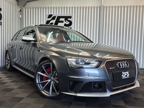 Audi RS4 4.2 FSI V8 Estate 5dr Petrol S Tronic quattro Euro 5 (450 ps) 31
