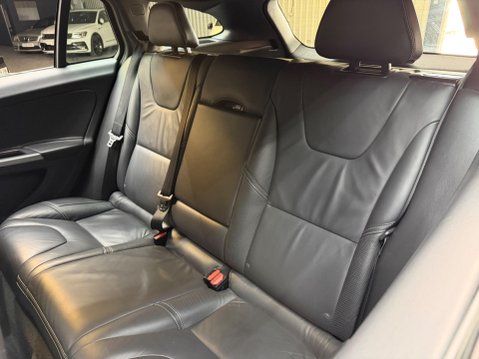 Volvo V60 2.0 D4 R-Design Lux Nav Euro 6 (s/s) 5dr 40