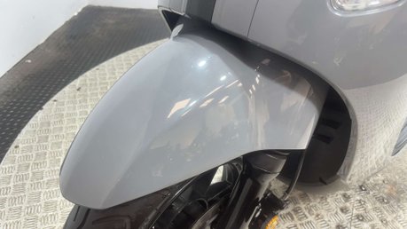 SYM Fiddle 2025 ONLY 2K 1 OWNER 125CC LEARNER SCOOTER WITH TOP BOX 33