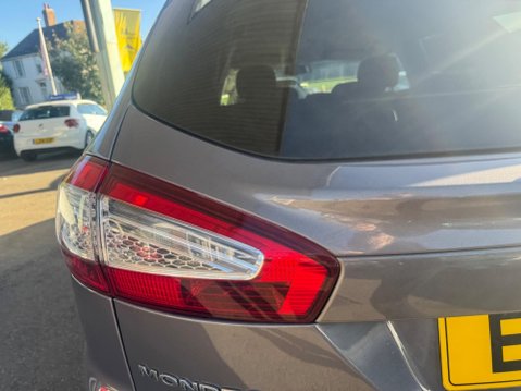 Ford Mondeo 2.0 TDCi Titanium Euro 5 5dr 11