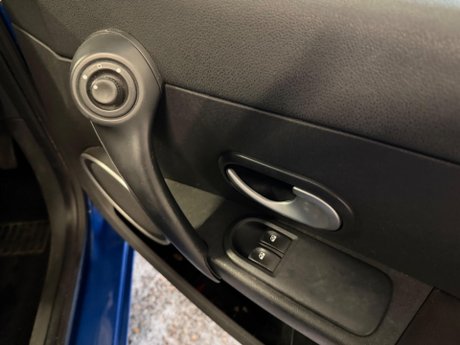 Renault Clio 1.5 dCi Dynamique Sport Tourer Euro 4 5dr 11