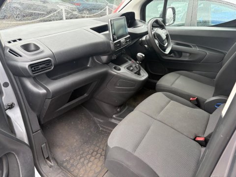 Peugeot Partner BLUEHDI PROFESSIONAL PREMIUM L2 9