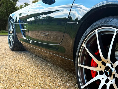 Mercedes-Benz SLS AMG Coupe 20