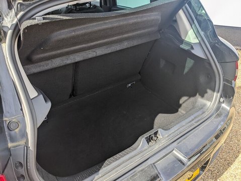 Renault Clio ICONIC DCI 24